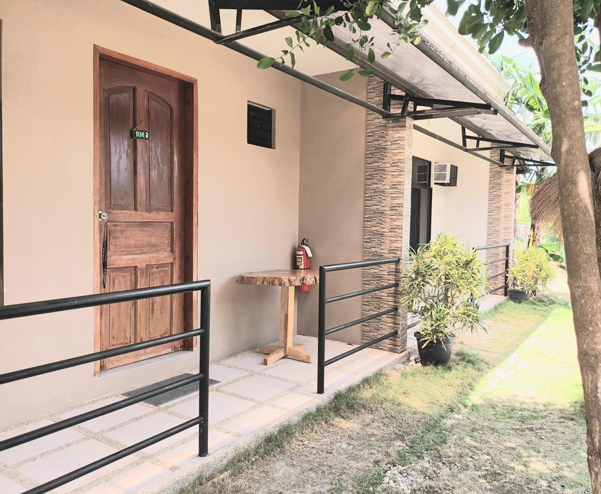 Grae'S Apartelle Moalboal Exterior foto
