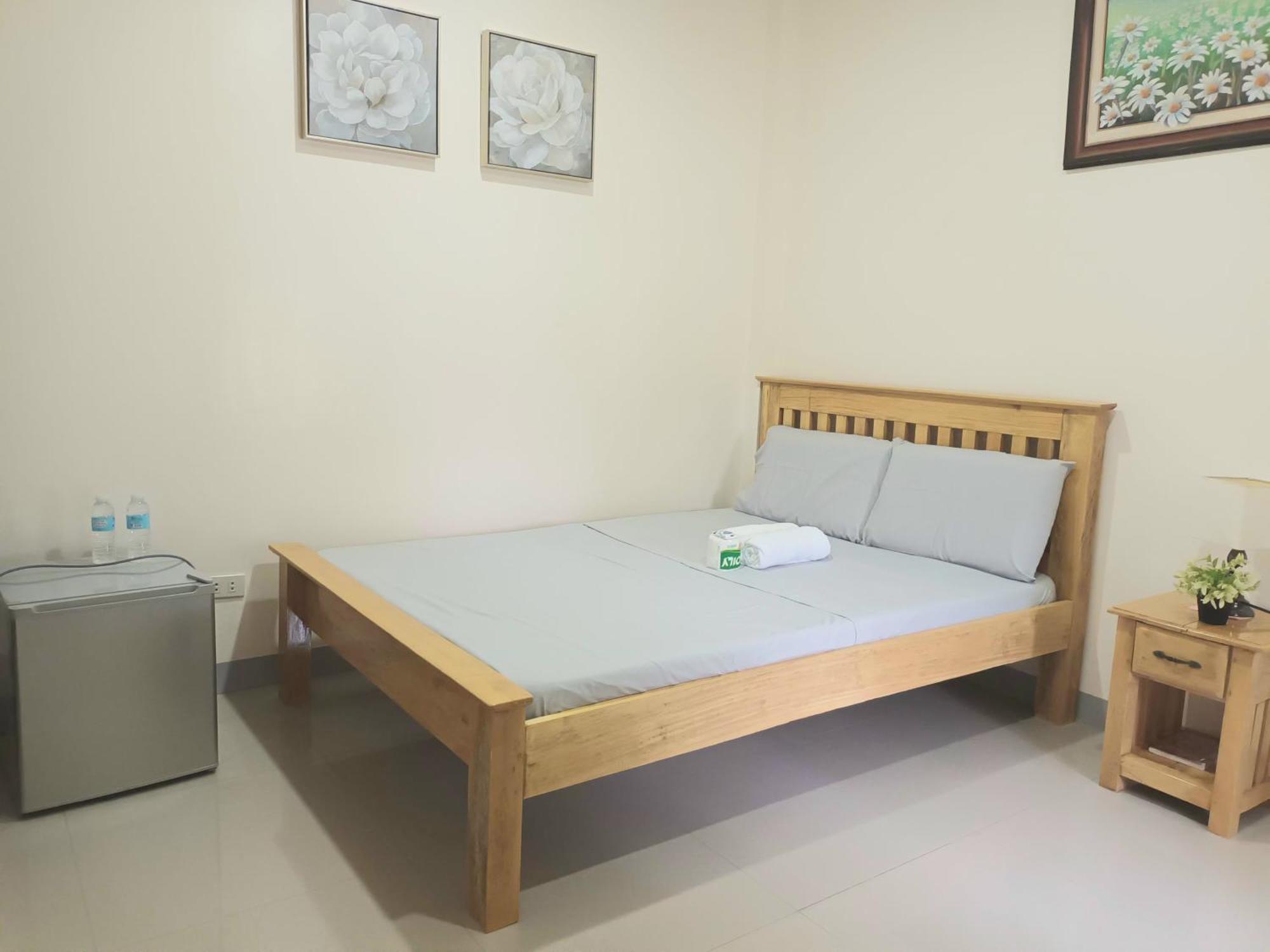 Grae'S Apartelle Moalboal Exterior foto